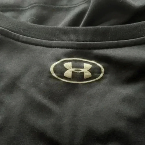 black underarmor tee - Picture 6 of 6
